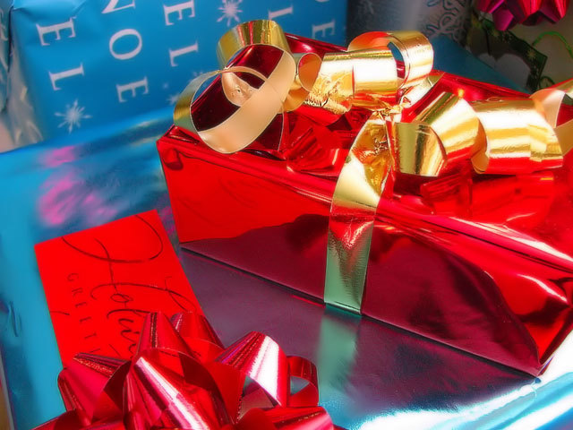 What you need to know about holiday shipping