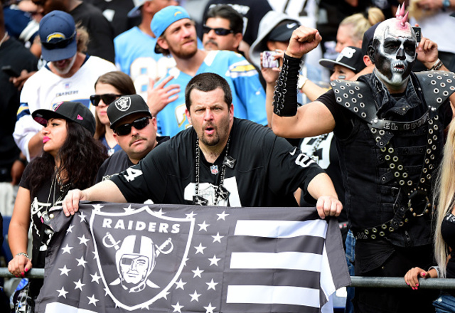 Poll: San Diegans willing to host and cheer for Los Angeles Chargers