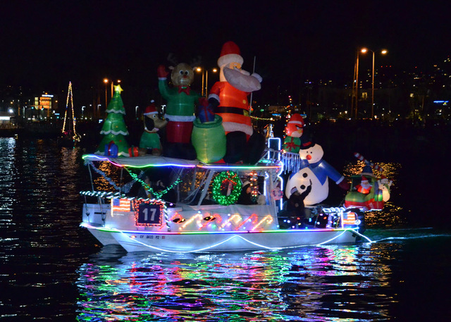 San Diego Bay Parade Of Lights Stunning Best Places To Watch The San Diego Bay Parade Of Lights 60News San Diego Bay Parade Of Lights Stunning Best Places To Watch The San Diego Bay Parade Of Lights 60News