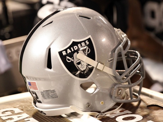 City of Oakland plans lawsuit against Raiders, which could push team to leave early for Las Vegas