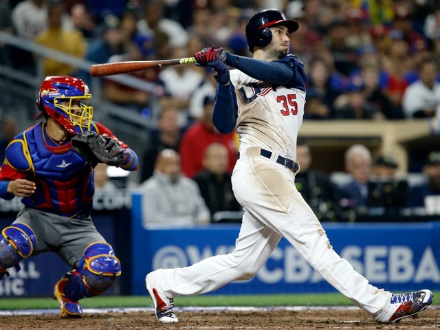 Hosmer agrees to eight-year deal with Padres