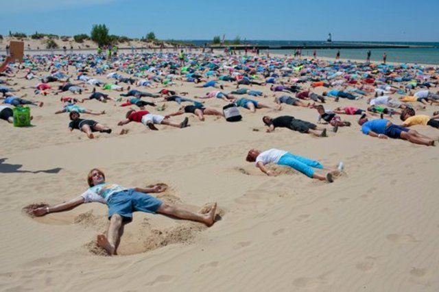 Western Michigan city breaks sand angel world record