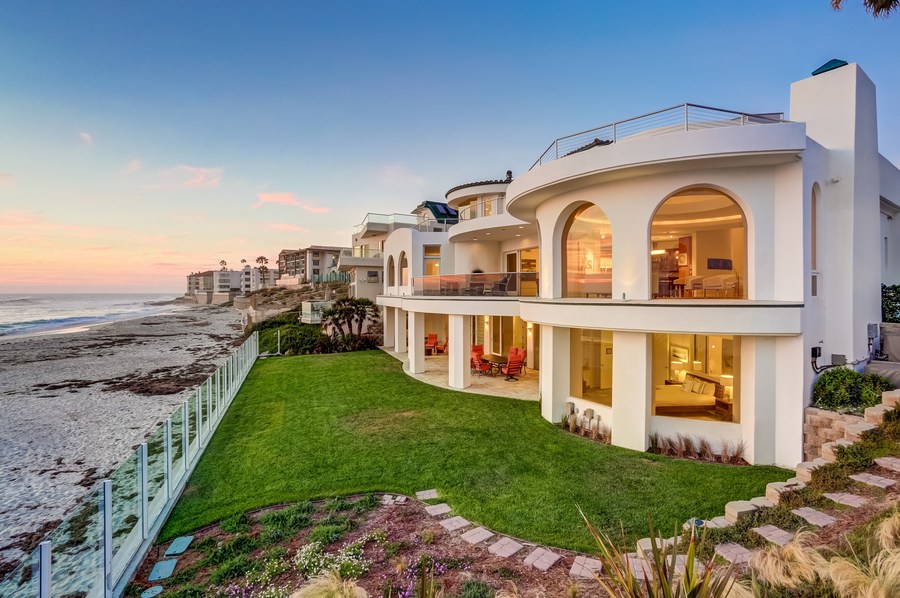 Luxury Homes Ocean Front Estate in La Jolla V1 Lifestyle Gallery