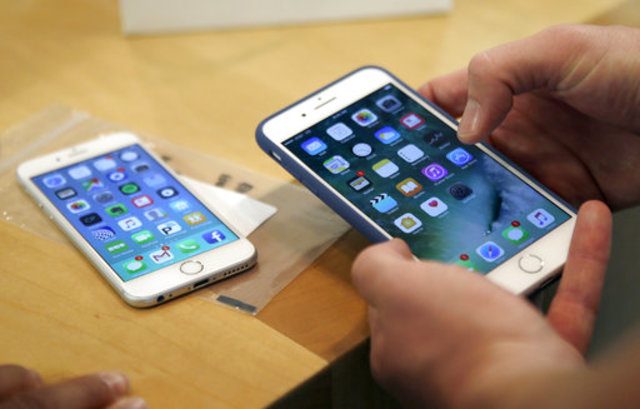 Report: Apple dropping Qualcomm technology from next iPhones, iPads