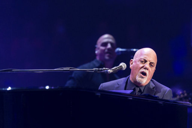 Billy Joel dons Star of David jacket during NYC show encore