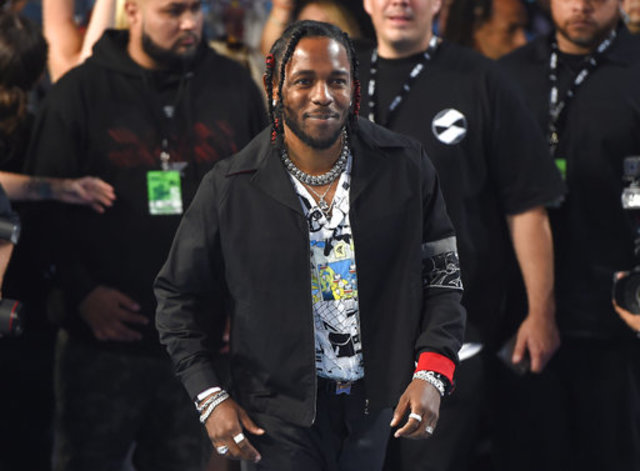 MTV VMAs full of emotional, political moments