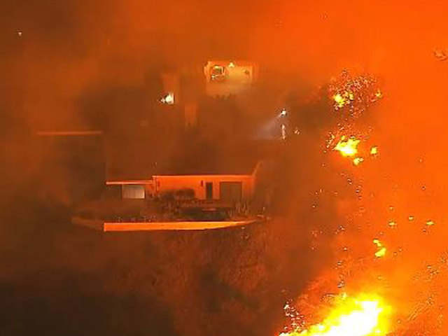 Creek Fire Burns 1000 Acres in Sylmar Area; Evacuation Orders in Place