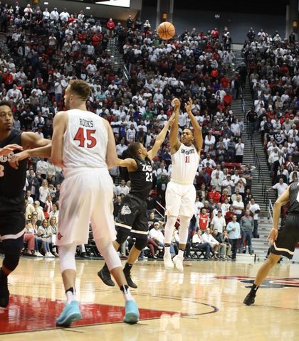Aztecs earn marquee win over No. 12 Gonzaga, 72-70