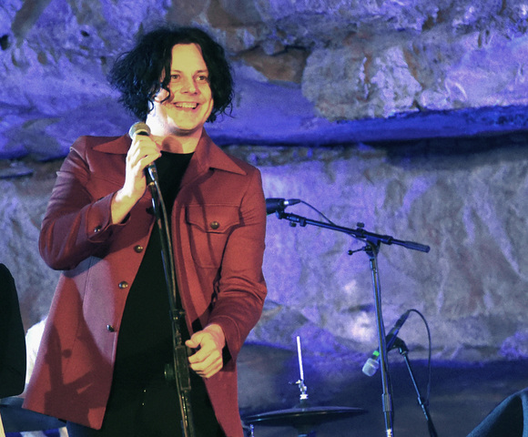 Jack White issues cell phone ban for San Diego concert, upcoming U.S. shows