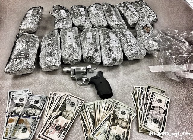 Los Angeles police unwrap 14 meth-packed burritos during traffic stop