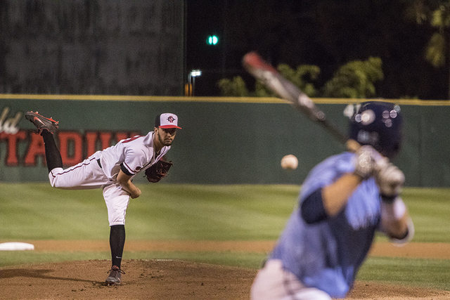 Aztecs lose 3-2 in extra innings to crosstown rival USD