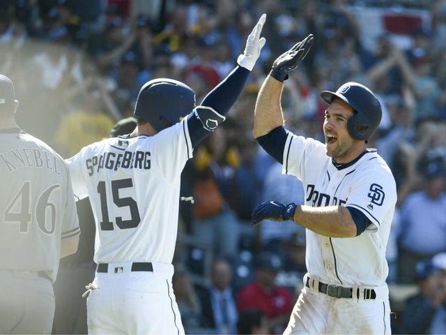 San Diego Padres drop 2018 season opener to Brewers, 2-1 in extra innings