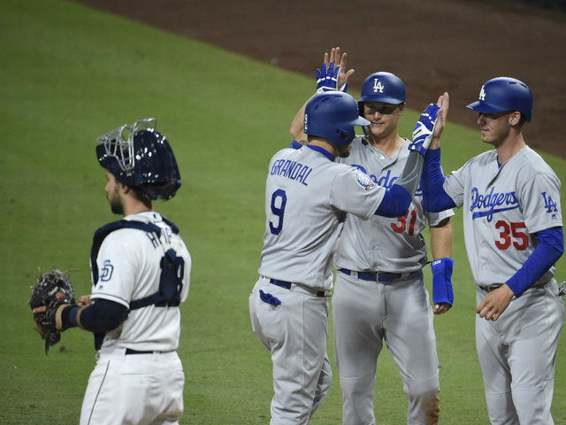 Former Padres Grandal, Kemp help Dodgers down San Diego 10-3