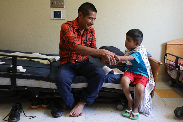 Administration reports nearly 1,200 family reunifications