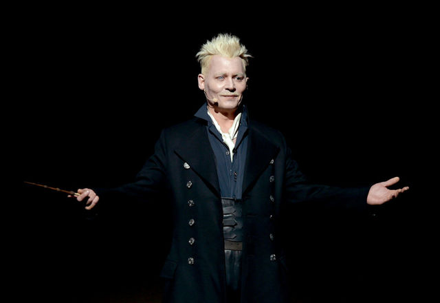 Johnny Depp casts a spell on Hall H at SDCC