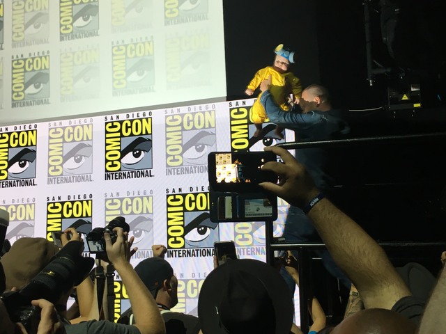 'Breaking Bad' reunion features star's baby