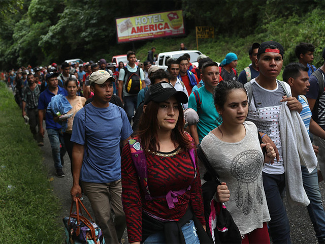 Trump threatens caravan heading to US