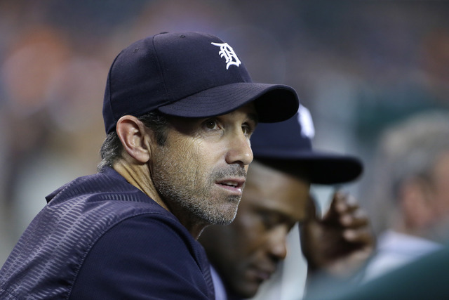 Angels name MLB vet Brad Ausmus field manager, replacing Scoscia