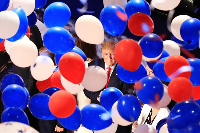 Democrats seize House control, but Trump's GOP holds Senate