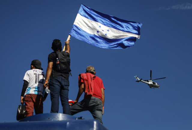 Border clash leaves caravan migrants dejected, worried